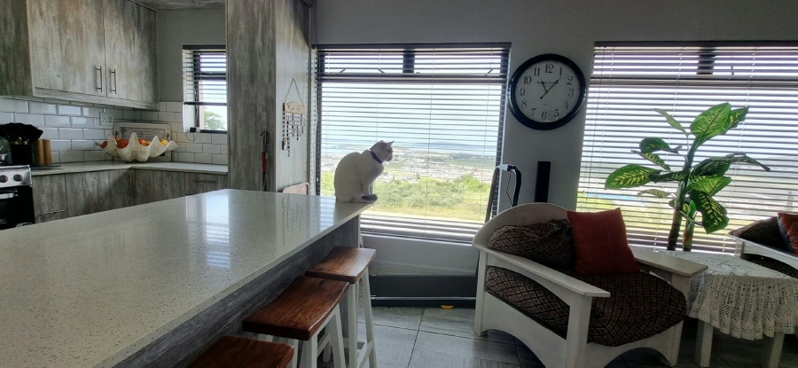 2 Bedroom Property for Sale in Hoogland Western Cape